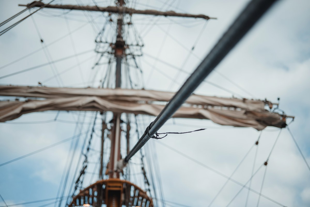 De mast van Bark Europa