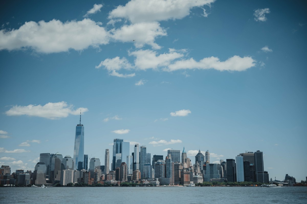 De skyline van New York City.