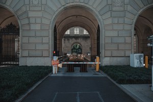Een doorgang waar je niet zomaar in kan in Washington DC