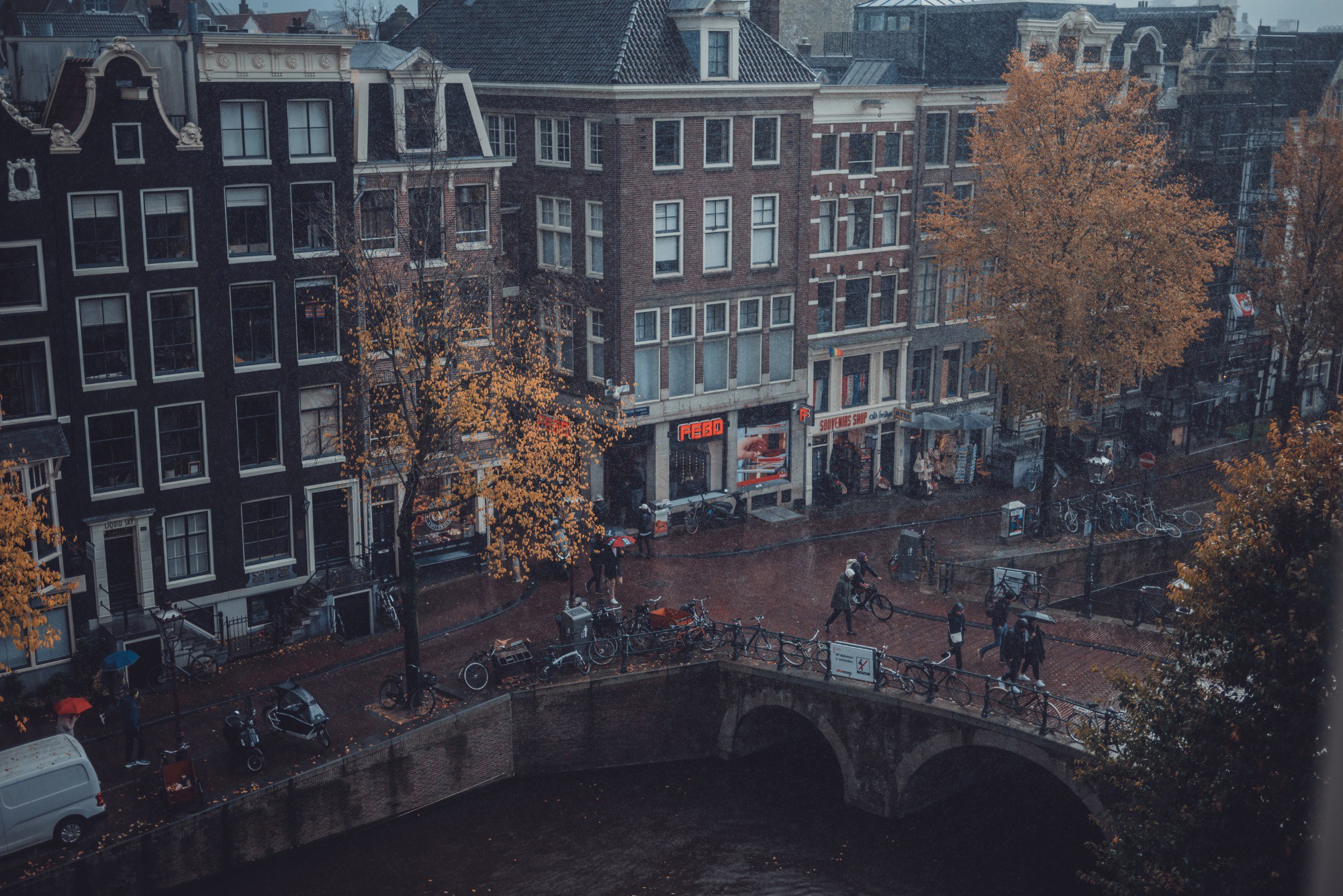Uitzicht op de Amsterdamse straten